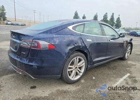2013 Tesla Model S z USA, uszkodzony, nr VIN 5YJSA1CP1DFP09872